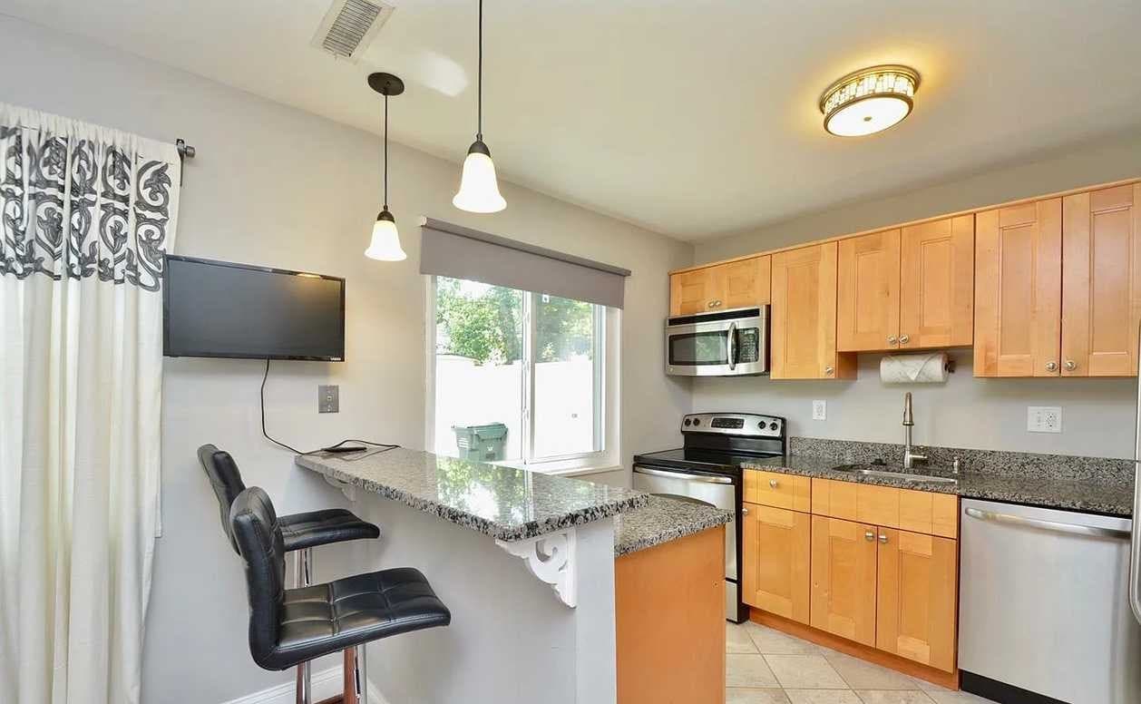 2223 Huntington Avenue